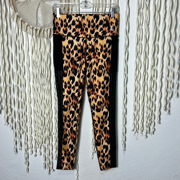 P.E. Nation Game Changer Leopard Print Legging Size Large - Picture 1 of 9